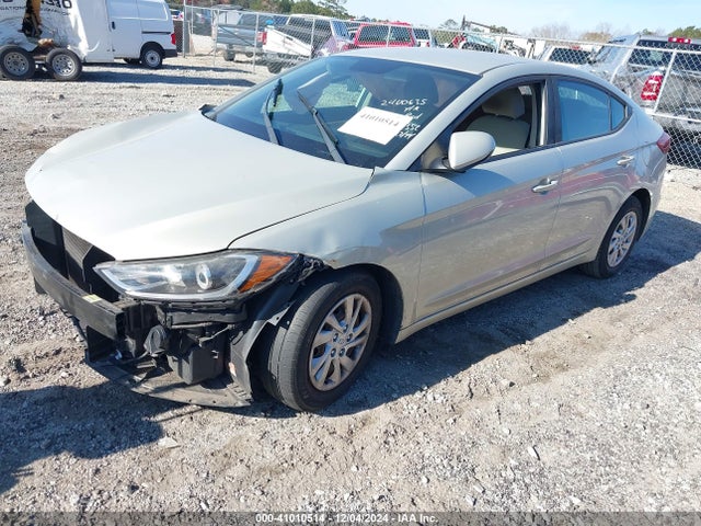 Hyundai ELANTRA SE 2018 KMHD74LF2JU471352 Image 2