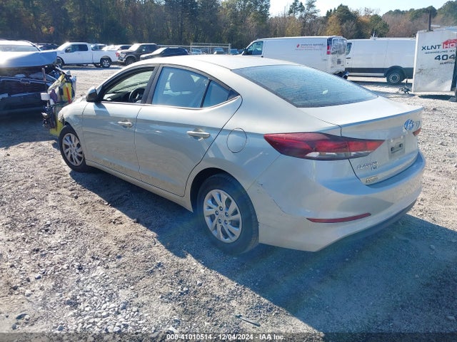 Hyundai ELANTRA SE 2018 KMHD74LF2JU471352 Image 3