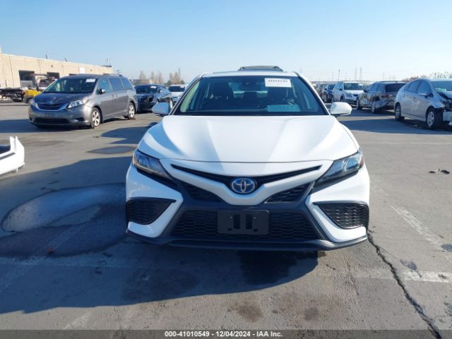 4T1S31AK8RU077058 Toyota Camry Hybrid Se