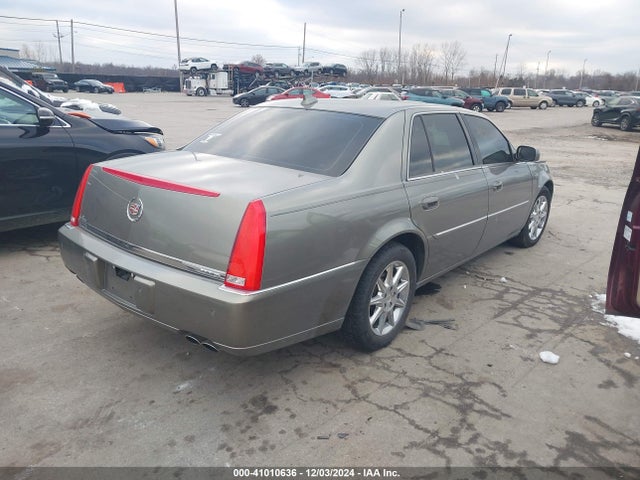 2011 CADILLAC DTS 1G6KD5E61BU144551 Photo 3