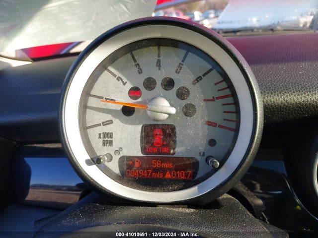 2010 MINI COOPER S WMWMF7C55ATX41872 Photo 6