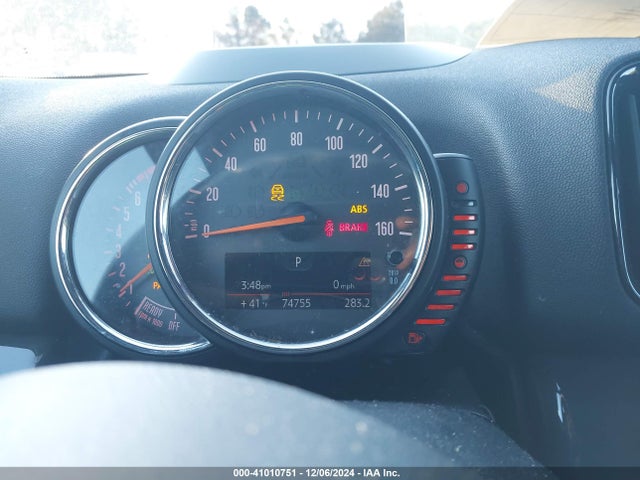 2017 MINI COUNTRYMAN WMZYV5C31H3E01075 Photo 6