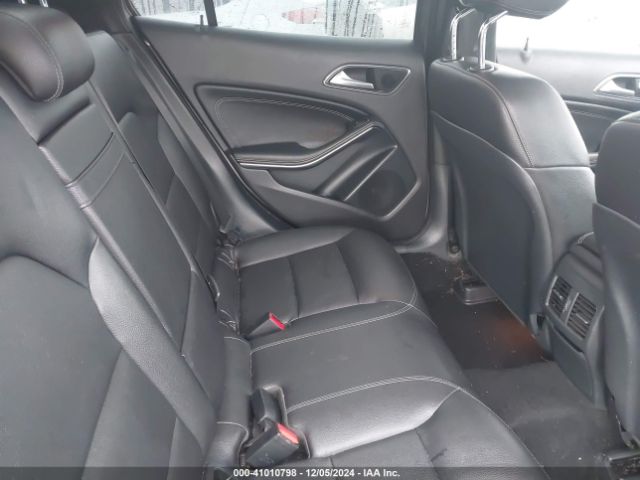 WDCTG4EB0HJ324477 Mercedes-Benz GLA 250
