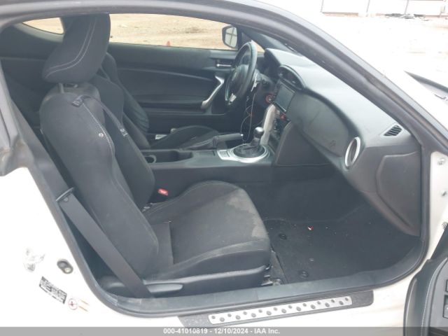 JF1ZNAA15H8705000 Toyota 86