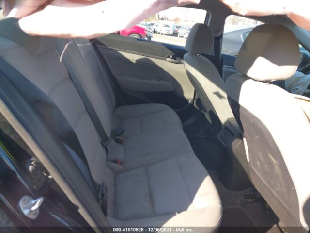 5NPD84LF5JH356093 Hyundai ELANTRA SEL
