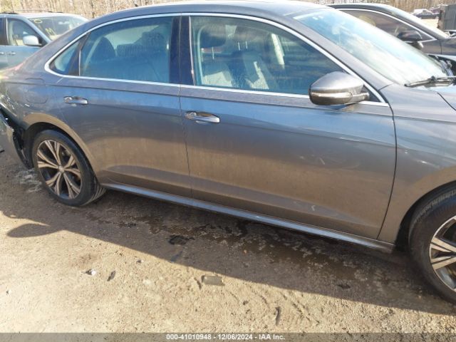 1VWSA7A39MC010681 Volkswagen Passat 2.0t Se