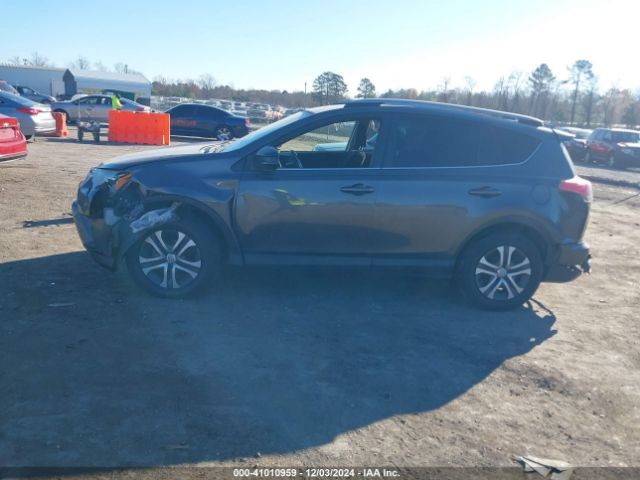 JTMZFREV5HJ700312 Toyota RAV4 LE