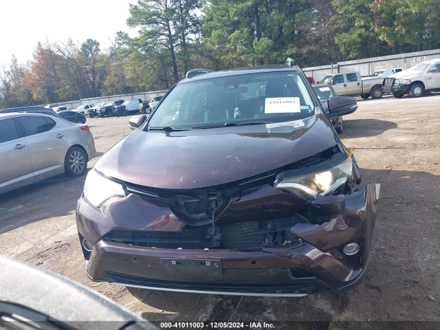 2T3WFREV2JW522840 Toyota Rav4 Adventure/xle
