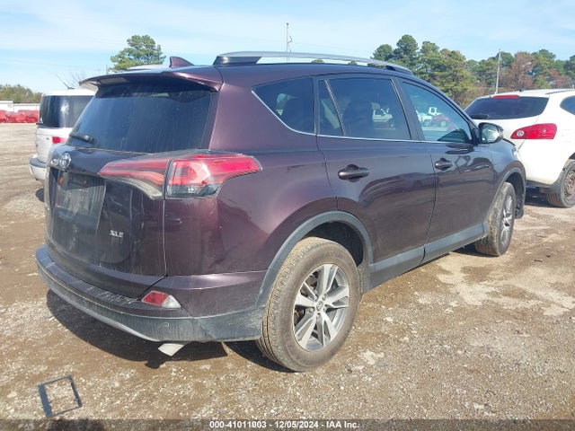 2T3WFREV2JW522840 Toyota Rav4 Adventure/xle