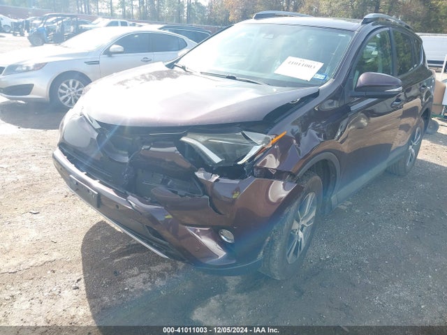 2T3WFREV2JW522840 Toyota Rav4 Adventure/xle