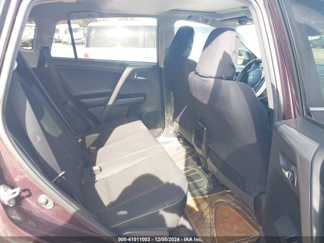 2T3WFREV2JW522840 Toyota Rav4 Adventure/xle