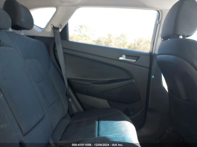 KM8J23A48MU324258 Hyundai TUCSON SE
