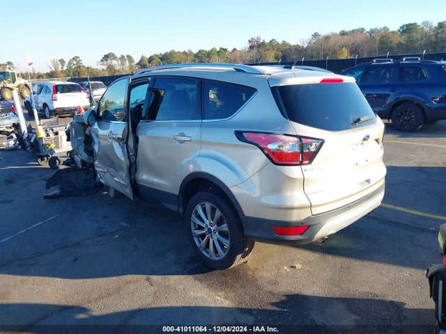 Ford Escape Titanium 2017 1FMCU0JD6HUC42598 Image 3