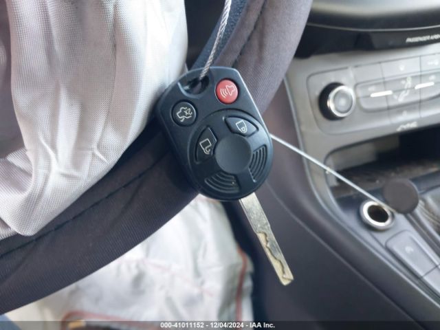 1FADP3KEXFL259244 Ford FOCUS SE