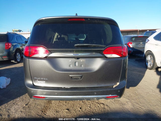 2C4RC1BG6LR285327 Chrysler Pacifica Touring L