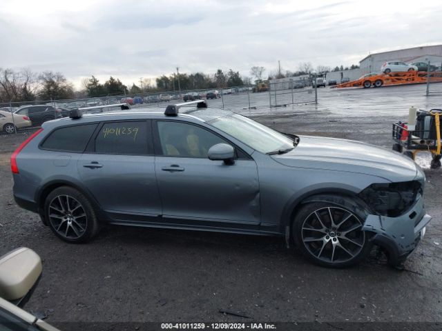 YV4A22NL4H1004004 Volvo V90 Cross Country T6