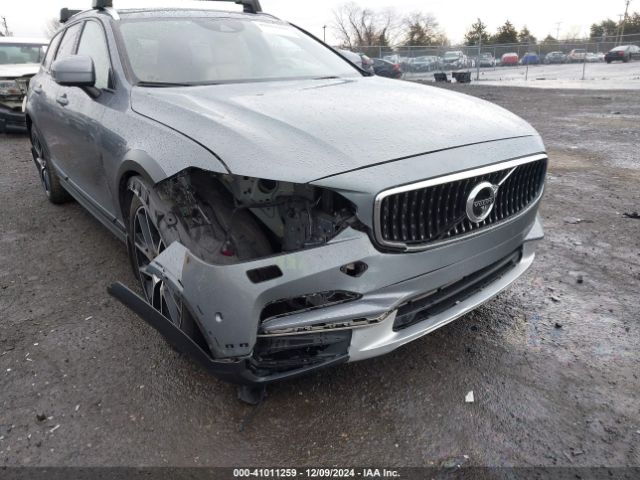 YV4A22NL4H1004004 Volvo V90 Cross Country T6