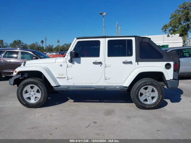1C4BJWEG4EL213599 Jeep Wrangler Unlimited Sahara