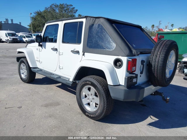 1C4BJWEG4EL213599 Jeep Wrangler Unlimited Sahara