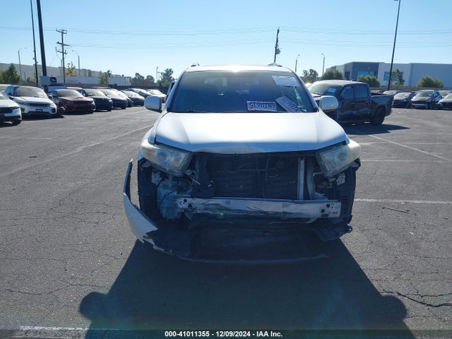 2011 Toyota Highlander Se V6 მანქანა იყიდება აუქციონზე, vin: 5TDZK3EH8BS025780, აუქციონის ნომერი: 41011355