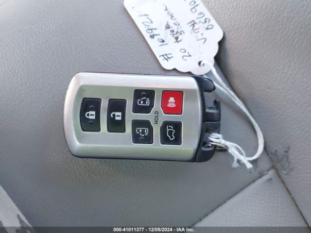 5TDYZ3DC9LS056907 Toyota SIENNA XLE