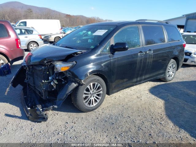 5TDYZ3DC9LS056907 Toyota SIENNA XLE