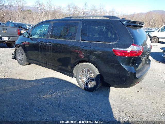 5TDYZ3DC9LS056907 Toyota SIENNA XLE