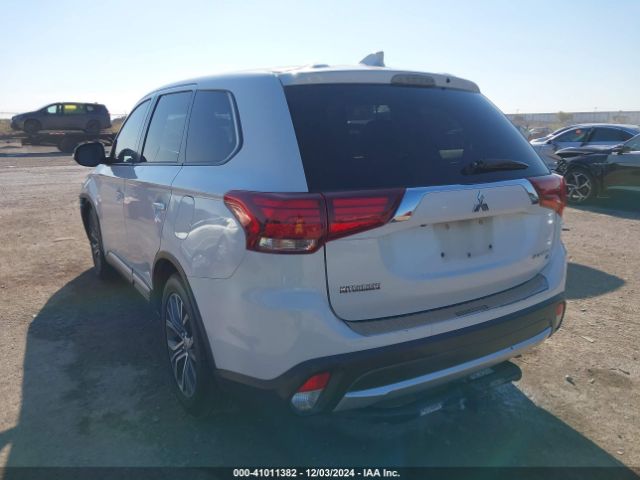 2017 MITSUBISHI OUTLANDER JA4AD3A3XHZ053261 Photo 2