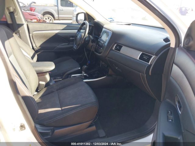 2017 MITSUBISHI OUTLANDER JA4AD3A3XHZ053261 Photo 4