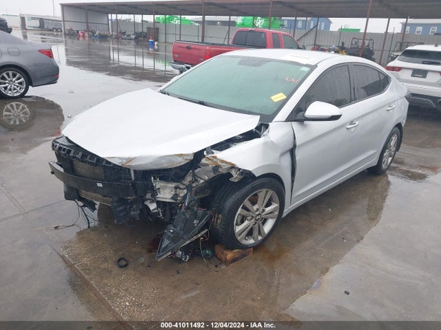 Hyundai ELANTRA SE 2017 KMHD84LF7HU227946 Image 2