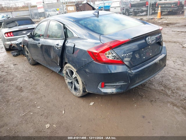 Honda Civic Touring 2018 JHMFC1F9XJX026173 Image 3