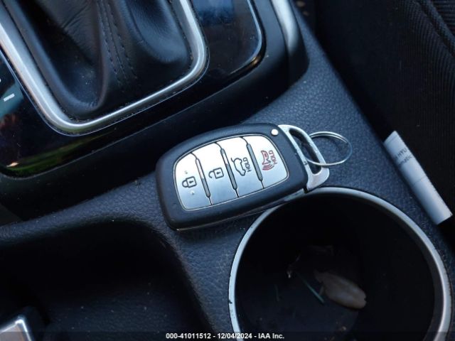 KMHD35LH2GU300211 Hyundai ELANTRA GT