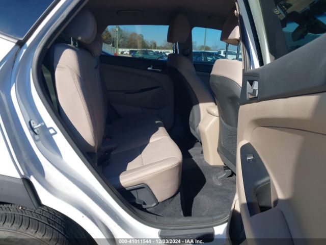 KM8J33A40KU935220 Hyundai Tucson Value