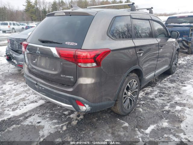 2017 MITSUBISHI OUTLANDER JA4AD3A37HZ038510 Photo 3