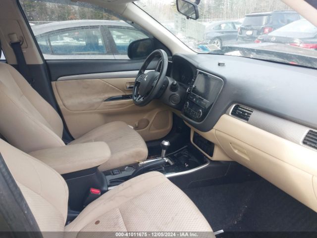2017 MITSUBISHI OUTLANDER JA4AD3A37HZ038510 Photo 4