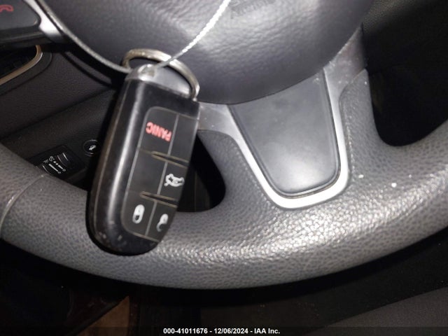 Chrysler 200 Limited 2015 1C3CCCAB2FN637266 Image 11