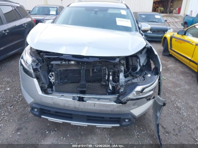 5N1DR3CB8NC211826 Nissan Pathfinder Sl 2wd