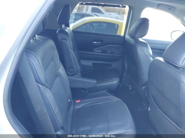 5N1DR3CB8NC211826 Nissan Pathfinder Sl 2wd