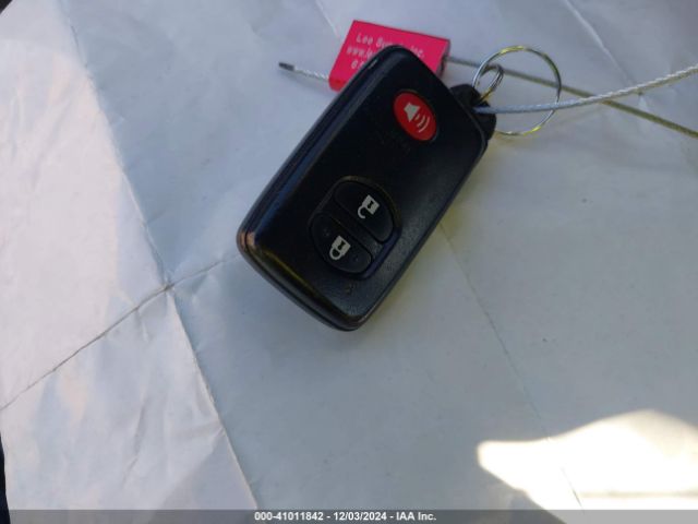 JTDZN3EU4E3331286 Toyota Prius V Three