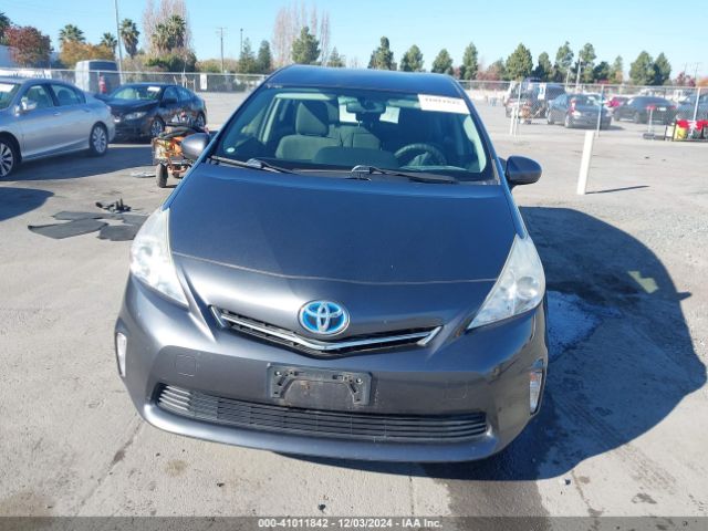 JTDZN3EU4E3331286 Toyota Prius V Three