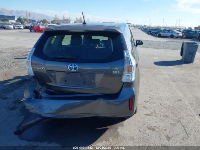 JTDZN3EU4E3331286 Toyota Prius V Three
