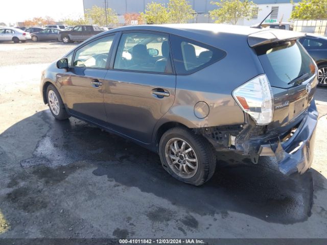 JTDZN3EU4E3331286 Toyota Prius V Three