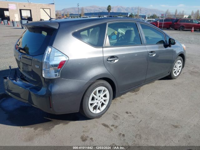 JTDZN3EU4E3331286 Toyota Prius V Three