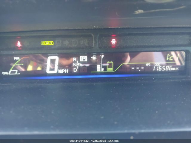 JTDZN3EU4E3331286 Toyota Prius V Three