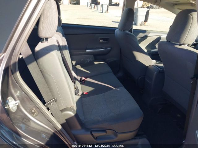 JTDZN3EU4E3331286 Toyota Prius V Three
