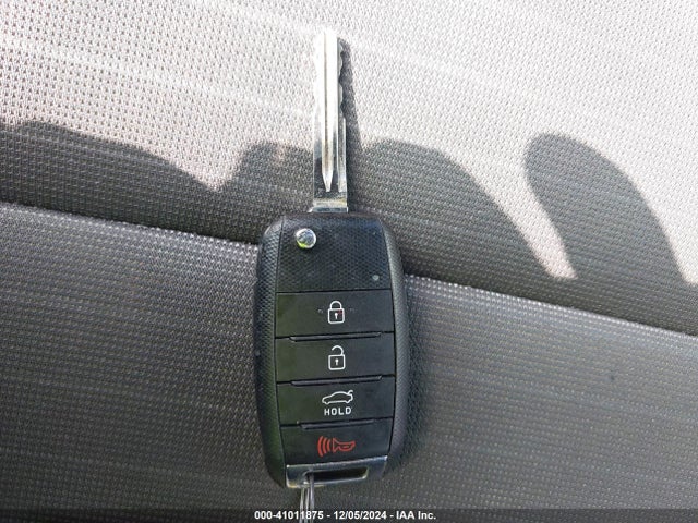 KIA FORTE LX 2016 KNAFK5A85G5652967 Image 11