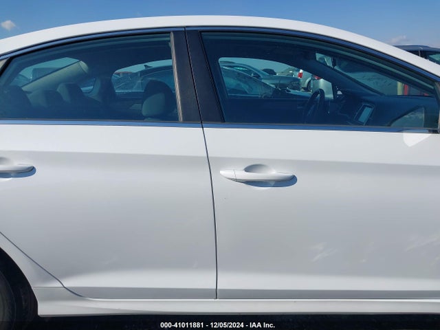 Hyundai SONATA SE 2018 5NPE24AF2JH614773 Image 14
