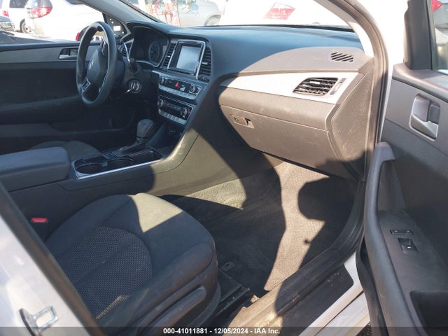 Hyundai SONATA SE 2018 5NPE24AF2JH614773 Image 5