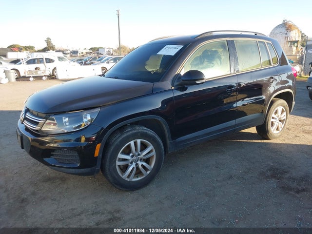 WVGBV7AX8HK017137 Volkswagen Tiguan 2.0t/s