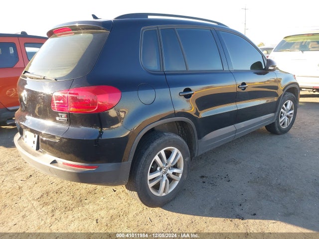 WVGBV7AX8HK017137 Volkswagen Tiguan 2.0t/s